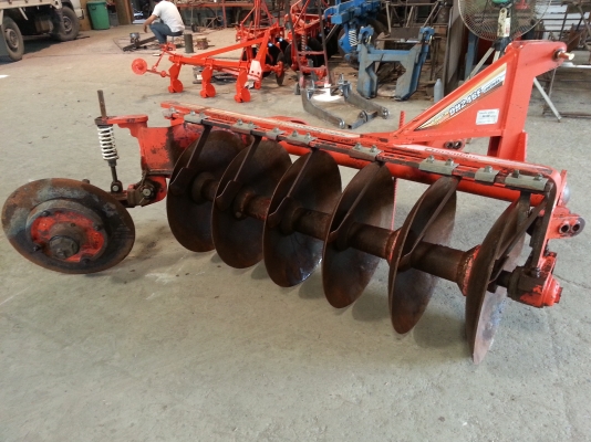 ผาน 6 * 24  ตราช้าง สภาพดี  ติดต่อ 081-7807317