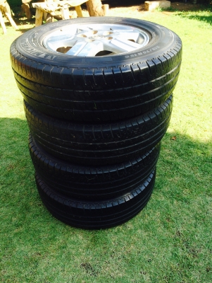 ขายยางพร้อมแม็ก michelin 215/70/15