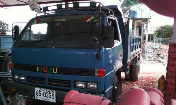 ขายดั้มNPR115แรง เฟืองท้ายใหญ่ Fหน้า-หลัง เครื่องดีแคชซีสวย สภาพพร้อมใช้งาน เอกสารพร้อมโอน สนใจโทร 090-8588220คุณนะ 093-3258446คุณบิว หรือเข้าดูสินค้าอื่นๆได้ที่ www.truck.in.th/498 หรือเพจFacebook ณรงค์ ซื้อขายรถมือสอง (เว็บไซต์ส่วนตัว) หรือFacebook ตลาด