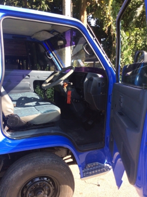 4ล้อISUZU NKR 88 แรง  รถสภาพดี พร้อมใช้ เครื่องดี ชัชชีสวย กระจกไฟฟ้า แอร์พร้อม ขาย250,000 บาท ศุภากร 081-1903107 - 081-4252943