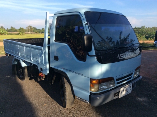 4ล้อISUZU NKR 88 แรง (รถห้างแท้)  รถสภาพดี พร้อมใช้ เครื่องดี ชัชชีสวย กระจกไฟฟ้า แอร์พร้อม (จดป้ายทะเบียนไม่ติดเวลาได้)350,000 บาท ศุภากร 081-1903107 - 081-4252943