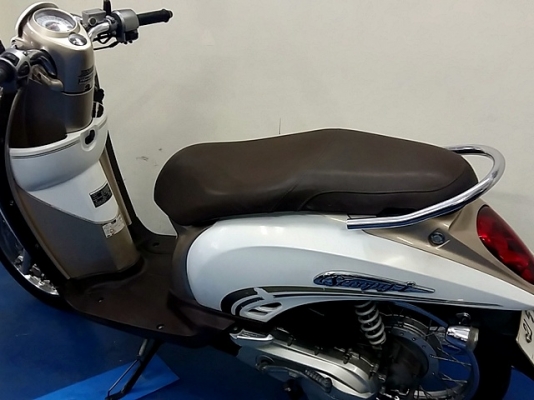 SCOOPY-I สีขาว ทะเบียนสวย เลขตอง 888 นครสวรรค เครื่องเดิมๆ  ฟรีโอน ได้ทะเบียนตอง 888เหมือนเดิม 23900