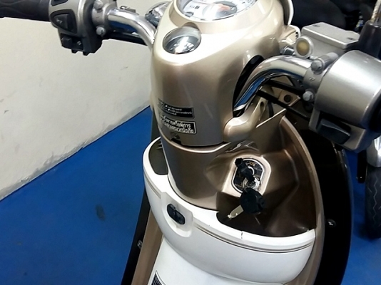 SCOOPY-I สีขาว ทะเบียนสวย เลขตอง 888 นครสวรรค เครื่องเดิมๆ  ฟรีโอน ได้ทะเบียนตอง 888เหมือนเดิม 23900