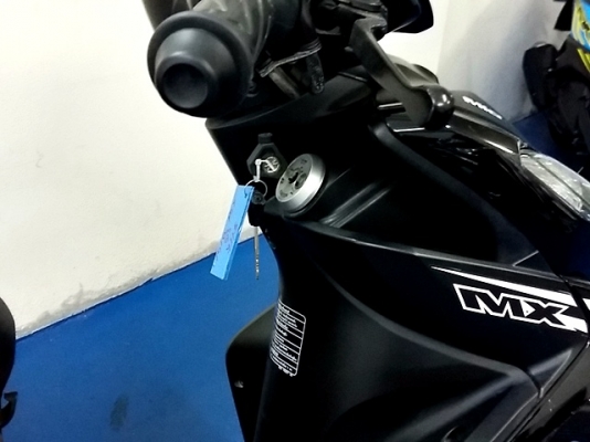 mio125 i MX สีดำ ลายใหม่  ล้อแมกซ์ใหม่ ยางใหม่หน้าหลัง รถเดือน พ.ค. ปี 57  ไมล์ 6 พันโลเท่านั้น โปรโมชั่น 29900