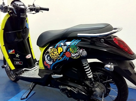 SCOOPY-I สีดำ เครื่องเดิม แต่งสวยภายนอก ตามรูป  เครื่องหัวฉีดประหยัดน้ำมัน รถเดือน กันายน ปี54 ฟรีโอนเลย 23900