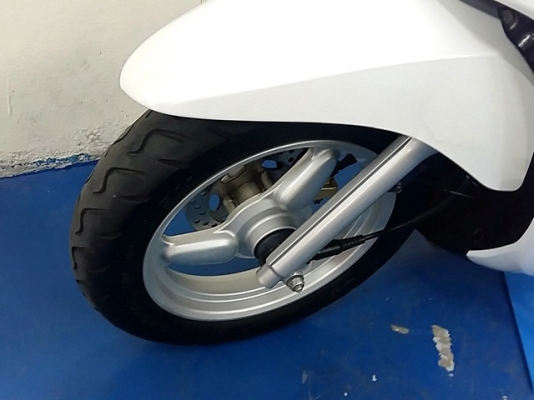 filano สีขาว พิมนิยม รถขับสบาย สไตล์รถป๊อป แต่ขับดีกว่าเยอะ  รถเดือน มีนาคม ปี55 ไมล์ 8 พันโล ฟรีโอน แถม 4 รายการ 26900