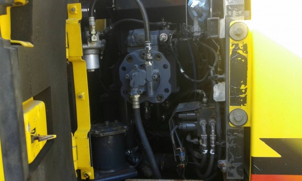 ขายด่วน รถขุด SUMITOMO SH120-3 ปี 2007 แทรคใหญ่ มีลายแยก ชั่วโมงน้อย 5,xxx สนใจโทร 089-3818694 ดวงนภา ขายด่วน รถขุด SUMITOMO SH120-3 ปี 2007 แทรคใหญ่ มีลายแยก ชั่วโมงน้อย 5,xxx สนใจโทร 089-3818694 ดวงนภา