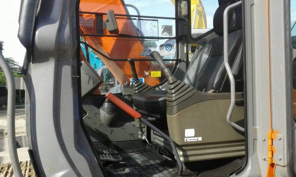 ขายด่วน HITACHI ZX 120 เก่า ญี่ปุ่น มาใหม่ ปี 2005 สภาพสวย พร้อมใช้งาน ราคากันเอง โทร 089- 3818694 ดวงนภา เตียวตระกูล ขายด่วน HITACHI ZX 120 เก่า ญี่ปุ่น มาใหม่ ปี 2005 สภาพสวย พร้อมใช้งาน ราคากันเอง โทร 089- 3818694 ดวงนภา เตียวตระกูล