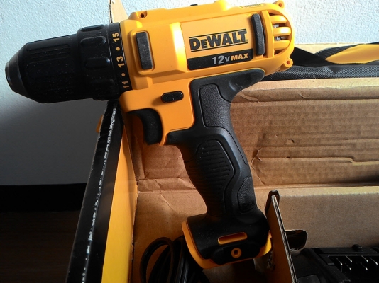 ชุดสว่านไร้สาย,สว่านไขควง DeWALT DCK211S2 ไฟ12โวลท์พร้อมแท่นชาร์จแบ็ตลิเทียม2ก้อนและกระเป๋าส่งEMSฟรี ชุดสว่านไร้สาย,สว่านไขควง DeWALT DCK211S2 ไฟ12โวลท์พร้อมแท่นชาร์จแบ็ตลิเทียม2ก้อนและกระเป๋าส่งEMSฟรี