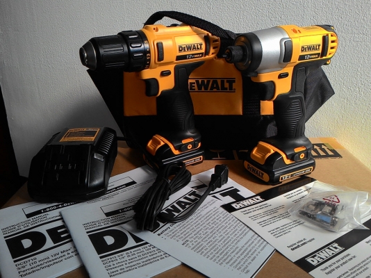 ชุดสว่านไร้สาย,สว่านไขควง DeWALT DCK211S2 ไฟ12โวลท์พร้อมแท่นชาร์จแบ็ตลิเทียม2ก้อนและกระเป๋าส่งEMSฟรี ชุดสว่านไร้สาย,สว่านไขควง DeWALT DCK211S2 ไฟ12โวลท์พร้อมแท่นชาร์จแบ็ตลิเทียม2ก้อนและกระเป๋าส่งEMSฟรี