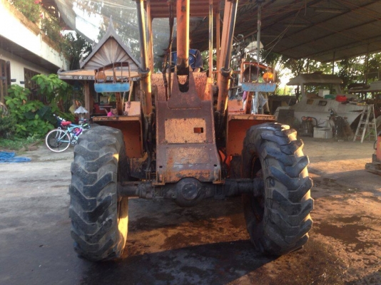 ขายรถตักขนาดใหญ่ โตโยต้า6สูบ พร้อมใช้งานครับ 2 เพลาครับขาย 230000 บาท