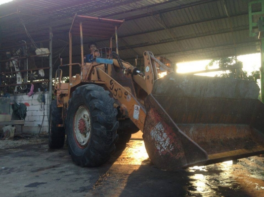 ขายรถตักขนาดใหญ่ โตโยต้า6สูบ พร้อมใช้งานครับ 2 เพลาครับขาย 230000 บาท