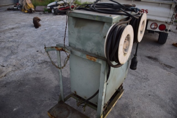 เครื่องเชื่อมCo2 เก่านอกตามสภาพ ราคา  15,000บาท