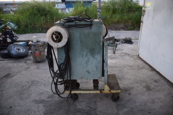 เครื่องเชื่อมCo2 เก่านอกตามสภาพ ราคา  15,000บาท