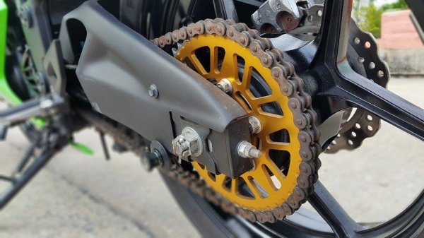 Ninja250 ปลายปี 2011 วิ่งน้อย Special edition สภาพสวย ไม่ล้มไม่ชน Ninja250 ปลายปี 2011 วิ่งน้อย Special edition สภาพสวย ไม่ล้มไม่ชน