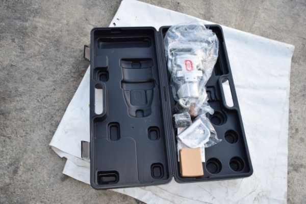 บล๊อกลมของใหม่นำเข้าจากจีน พร้อมลูกบล๊อก2ลูก ยี่ห้อ LUMAN ราคา 7,000บาท