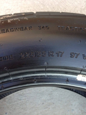 ยางใหม่เก่าปี Continental 225-55-17 ปี 14 ครบชุด 4 เส้น 7000 ยางสวยตุ่มหน้ายางยังอยู่สวยๆไม่มีปะ ไม่บวมดอกเต็มๆยางเหลือเยอะวิ่งใด้อีกนานค่ะ ยางใหม่เก่าปี Continental 225-55-17 ปี 14 ครบชุด 4 เส้น 7000 ยางสวยตุ่มหน้ายางยังอยู่สวยๆไม่มีปะ ไม่บวมดอกเต็มๆยางเหลือเยอะวิ่งใด้อีกนานค่ะ