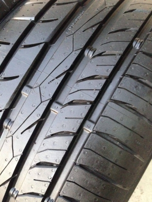 ยางใหม่เก่าปี Continental 225-55-17 ปี 14 ครบชุด 4 เส้น 7000 ยางสวยตุ่มหน้ายางยังอยู่สวยๆไม่มีปะ ไม่บวมดอกเต็มๆยางเหลือเยอะวิ่งใด้อีกนานค่ะ ยางใหม่เก่าปี Continental 225-55-17 ปี 14 ครบชุด 4 เส้น 7000 ยางสวยตุ่มหน้ายางยังอยู่สวยๆไม่มีปะ ไม่บวมดอกเต็มๆยางเหลือเยอะวิ่งใด้อีกนานค่ะ