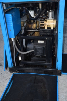 ปั๊มลมเก๊านอกตามสภาพ ยี่ห้อ linghein ของไต้หวั๋น ขนาด15แรง ไฟ380 V. ขายถูก ราคา 18,000บาท ปั๊มลมเก๊านอกตามสภาพ ยี่ห้อ linghein ของไต้หวั๋น ขนาด15แรง ไฟ380 V. ขายถูก ราคา 18,000บาท