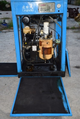 ปั๊มลมเก๊านอกตามสภาพ ยี่ห้อ linghein ของไต้หวั๋น ขนาด15แรง ไฟ380 V. ขายถูก ราคา 18,000บาท ปั๊มลมเก๊านอกตามสภาพ ยี่ห้อ linghein ของไต้หวั๋น ขนาด15แรง ไฟ380 V. ขายถูก ราคา 18,000บาท