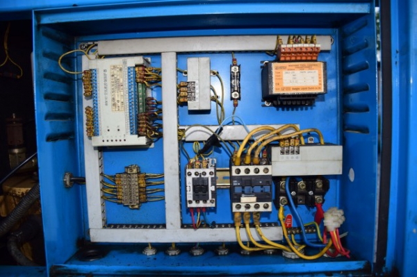 ปั๊มลมเก๊านอกตามสภาพ ยี่ห้อ linghein ของไต้หวั๋น ขนาด15แรง ไฟ380 V. ขายถูก ราคา 18,000บาท ปั๊มลมเก๊านอกตามสภาพ ยี่ห้อ linghein ของไต้หวั๋น ขนาด15แรง ไฟ380 V. ขายถูก ราคา 18,000บาท
