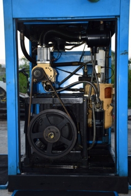 ปั๊มลมเก๊านอกตามสภาพ ยี่ห้อ linghein ของไต้หวั๋น ขนาด15แรง ไฟ380 V. ขายถูก ราคา 18,000บาท ปั๊มลมเก๊านอกตามสภาพ ยี่ห้อ linghein ของไต้หวั๋น ขนาด15แรง ไฟ380 V. ขายถูก ราคา 18,000บาท