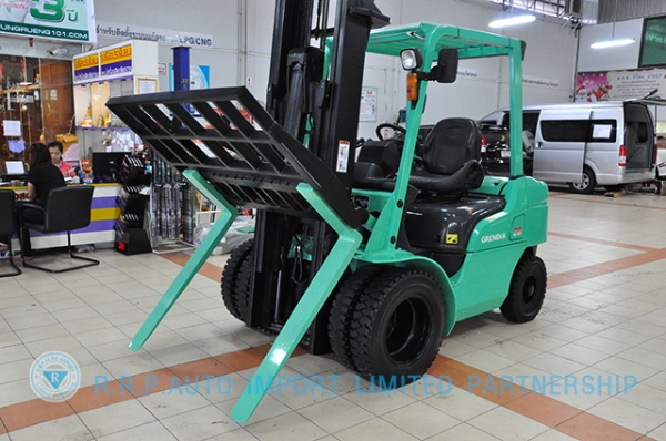 ขายรถโฟล์คลิฟท์มือสอง MITSUBISHI  รุ่น KFD25T  ราคา 395,000 บาท นำเข้าจากประเทศญี่ปุ่น 100\% ไม่เคยใช้งานในประเทศไทย