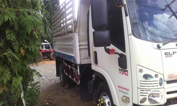 ขาย อีซูซุ 150 ปี 54 รถสวยๆพร้อมใช้ครับ