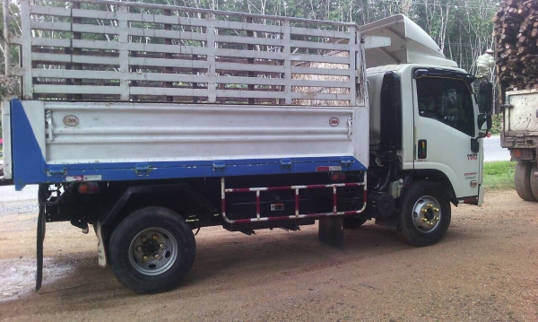 ขาย อีซูซุ 150 ปี 54 รถสวยๆพร้อมใช้ครับ