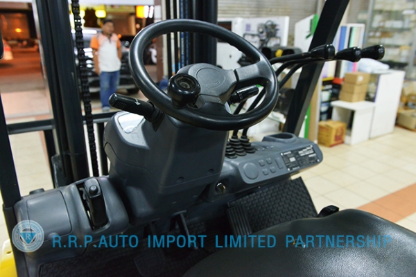 ขายรถโฟล์คลิฟท์มือสอง KOMATSU รุ่น FD25T-17-309057  ราคา 395,000บาท รุ่นใหม่ล่าสุด