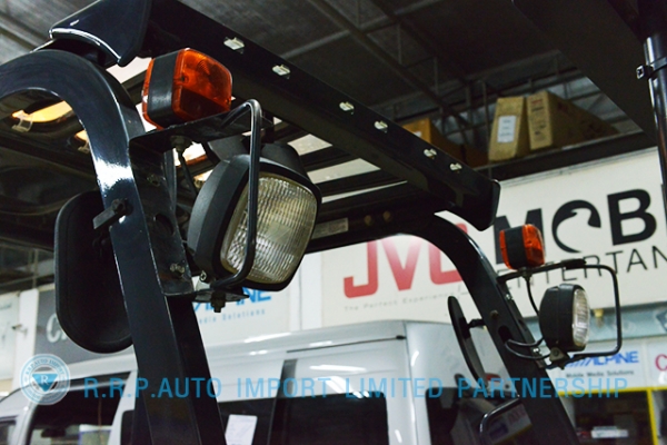 ขายรถโฟล์คลิฟท์มือสอง KOMATSU รุ่น FD25T-17-309057  ราคา 395,000บาท รุ่นใหม่ล่าสุด