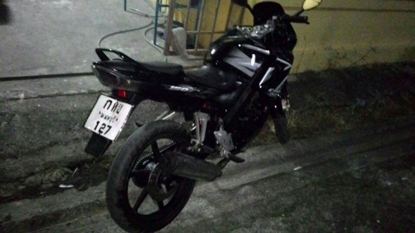 ฝากขายHONDA CBR 150cc. สีดำ ตัวแรกคาร์บู ฝากขายHONDA CBR 150cc. สีดำ ตัวแรกคาร์บู