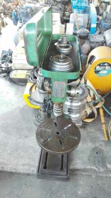 ====== Sold Out!! ====== สว่านแท่น REXON Made in Taiwan 16 mm. มอเตอร์ Mitsubishi 1/2 HP. 380V. สภาพสวย สด แน่น พร้อมใช้งาน!!