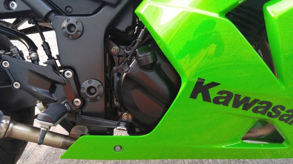 Ninja250 2012 รถบ้านแท้ๆ มือเดียว เล่มชุดโอนครบ Ninja250 2012 รถบ้านแท้ๆ มือเดียว เล่มชุดโอนครบ