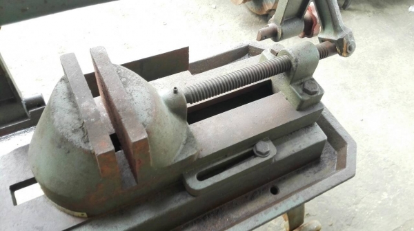 ====== Sold Out!! ====== เลื่อยชัก HERO 14" มีปั้มน้ำ ใช้ไฟบ้าน 220V. สวยๆอุปกรณ์ครบ พร้อมใช้งาน.