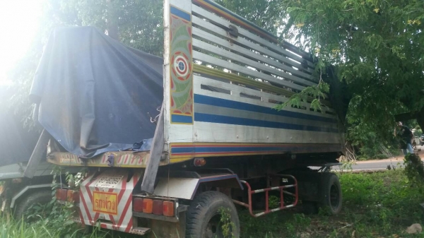 ขายหลง TD 2 เพลา ดรั้ม แม่ลูก สภาพสวยพร้อมใช้งานเอกสารพร้อม ยางดี 18 เส้น  0811838154