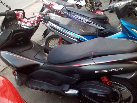 ขาย HONDA PCX 150 ปี 57 สีดำด้าน เครื่องดีเดิมๆ สภาพภายนอกมีรอยหลายจุด ไม่ได้ล้ม เล่มพร้อมชุดโอน ขาย HONDA PCX 150 ปี 57 สีดำด้าน เครื่องดีเดิมๆ สภาพภายนอกมีรอยหลายจุด ไม่ได้ล้ม เล่มพร้อมชุดโอน