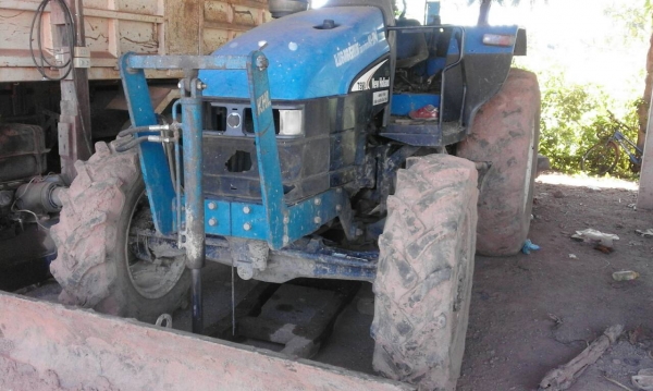 ขายรถไถ TS 90 NEWHOLLAND เอิมฟพร้อมใช้