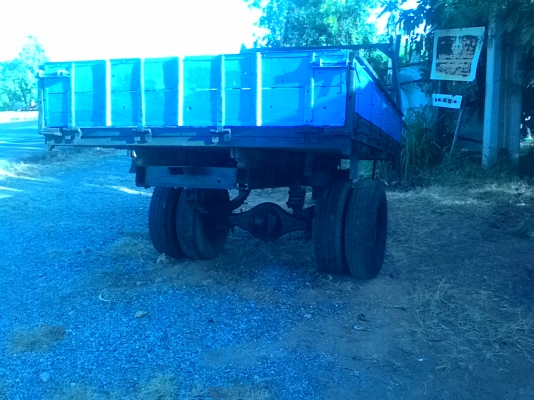 พ่วงรถไถเพลา6ล้อซีหน้า5ยาง7.50ขอบ16เปิด3ด้านพร้อมแหนบ