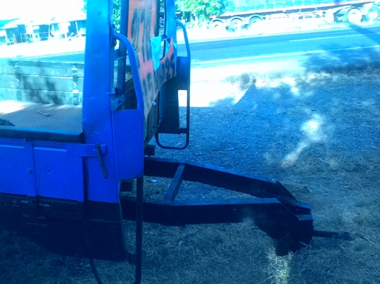 พ่วงรถไถเพลา6ล้อซีหน้า5ยาง7.50ขอบ16เปิด3ด้านพร้อมแหนบ