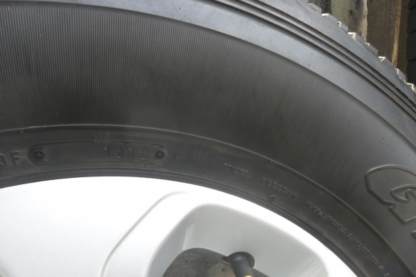 ล้อแม็ก16นิ้ว6รู เชฟ พร้อมยาง สวยๆ 4 ล้อ ราคา 6900 บาท