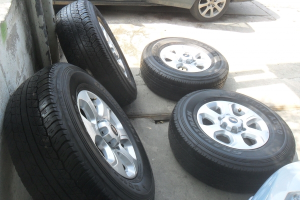 ล้อแม็ก16นิ้ว6รู เชฟ พร้อมยาง สวยๆ 4 ล้อ ราคา 6900 บาท