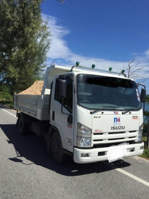 ขายครับ 6 ล้อดั้ม อีซูซุ 240 หกล้อยาง900 รถ 16 เดีอน พร้อมใช้ครับ