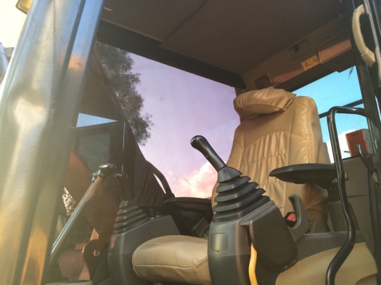 รถขุดCAT315D...13000กว่าชั่วโมง รถสวยมาก สภาพดี เอวแน่น รถแน่น เช็คศูนย์ตลอด..เล่มพร้อม