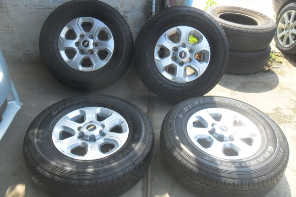 ล้อแม็ก16นิ้ว6รู เชฟ พร้อมยาง สวยๆ 4 ล้อ ราคา 6900 บาท