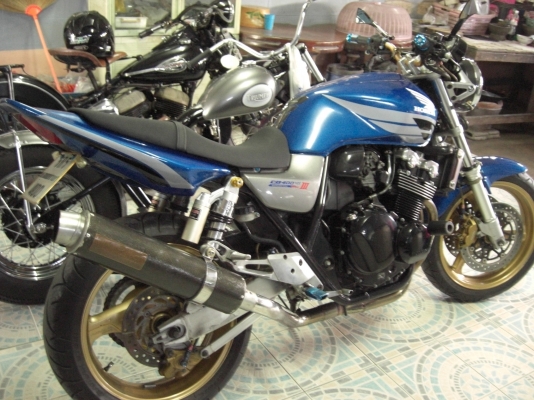 ขาย CB400  tec สวยๆๆ พร้อมโอนขนส่ง