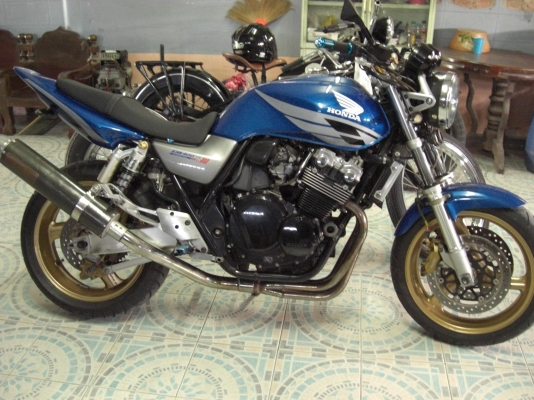 ขาย CB400  tec สวยๆๆ พร้อมโอนขนส่ง