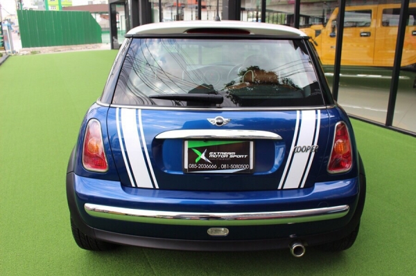 ตกแต่งเรียบร้อยพร้อมขายแล้วครับ ‼️รถเข้าใหม่สภาพสวยๆราคาพิเศษอีกแล้วครับ‼️ . ขาย Mini Cooper (ย้ำนะคับ Mini Cooper) ตัวรถปี 2004 จดปี 2011 รถสีน้ำเงินเดิมๆ ภายในเบาะหนังเย็บใหม่สีน้ำตาล ลายเบาะมินิตัวใหม่ สวยๆใหม่เอี่ยม ล้อ mini cooper s ขอบ 17 ลายกล้วย ส