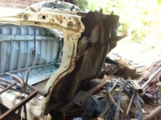 ขายหัว HINO MeGa เป็นอะไหล่หรือเอาไปซ้อมได้ อุปกรณ์ครบ ขาดกระจกหน้า 086-7383532 097-3062144