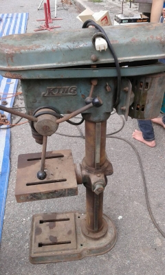 แท่นสว่านคิงสภาพเดิมๆครับสมบูรณ์ครับงานคิงรุ่นเก่าแน่นึบครับสวยๆครับราคานี้คุ้มมากครับ